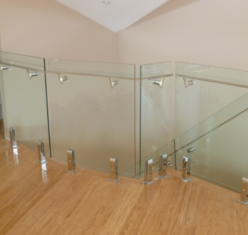 Full Frameless railing fixed to timber floor 