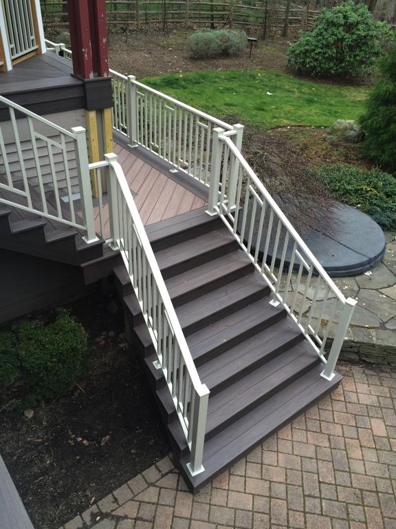 white aluminium railing